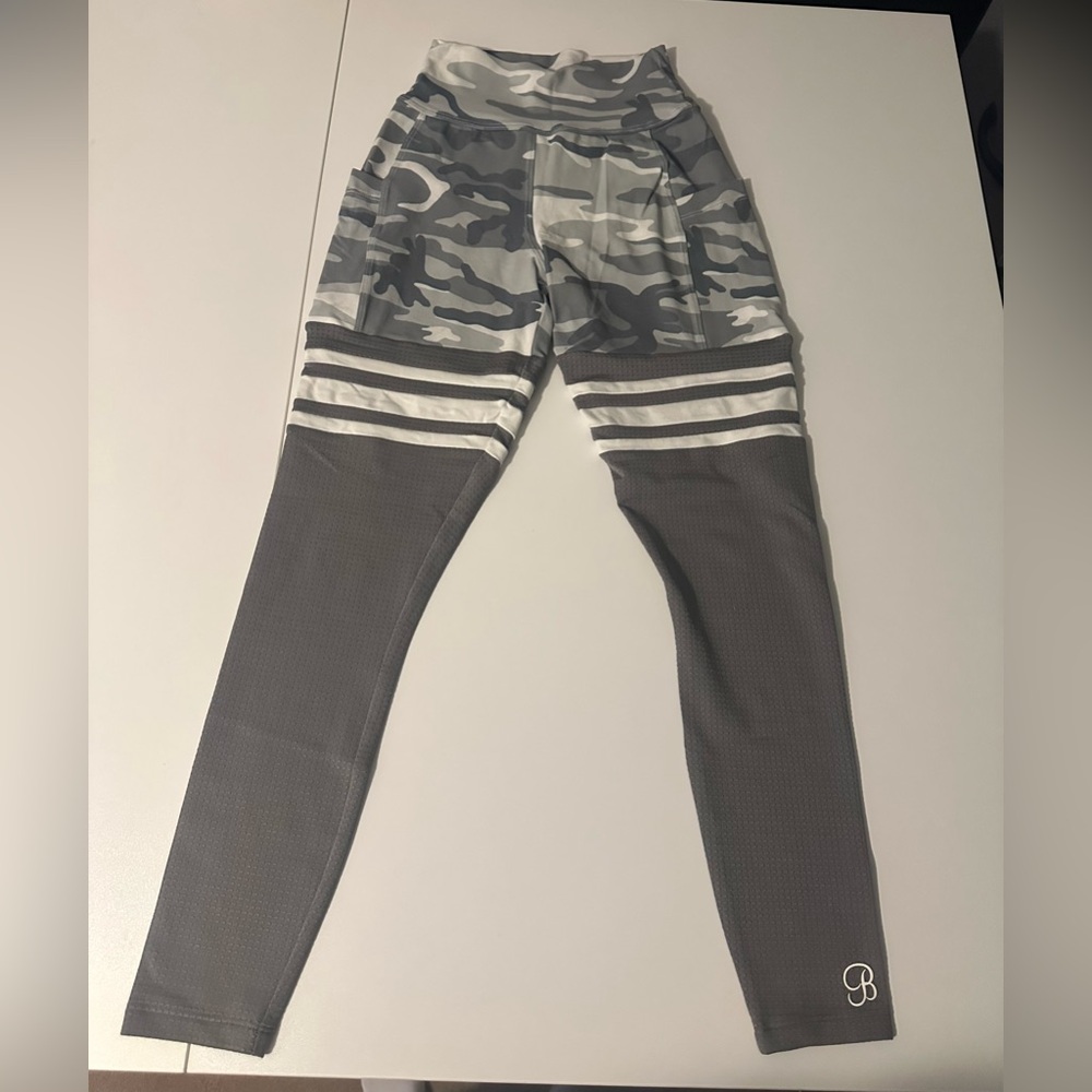 Bombshell Grey camo thigh high leggings